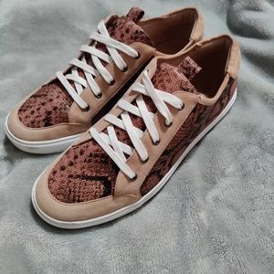 Donal Pliner pink snakeskin sneakers